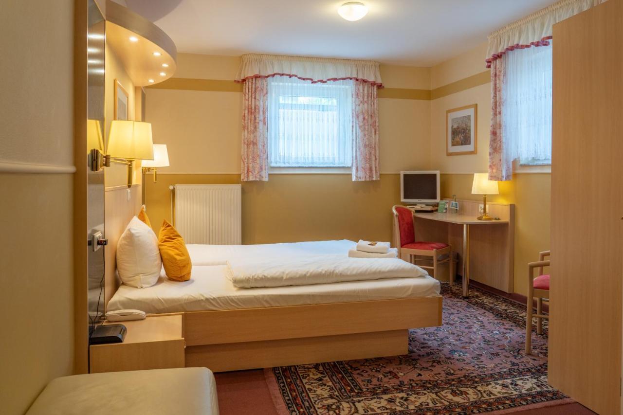 Parkhotel Neustadt Garni Eksteriør billede