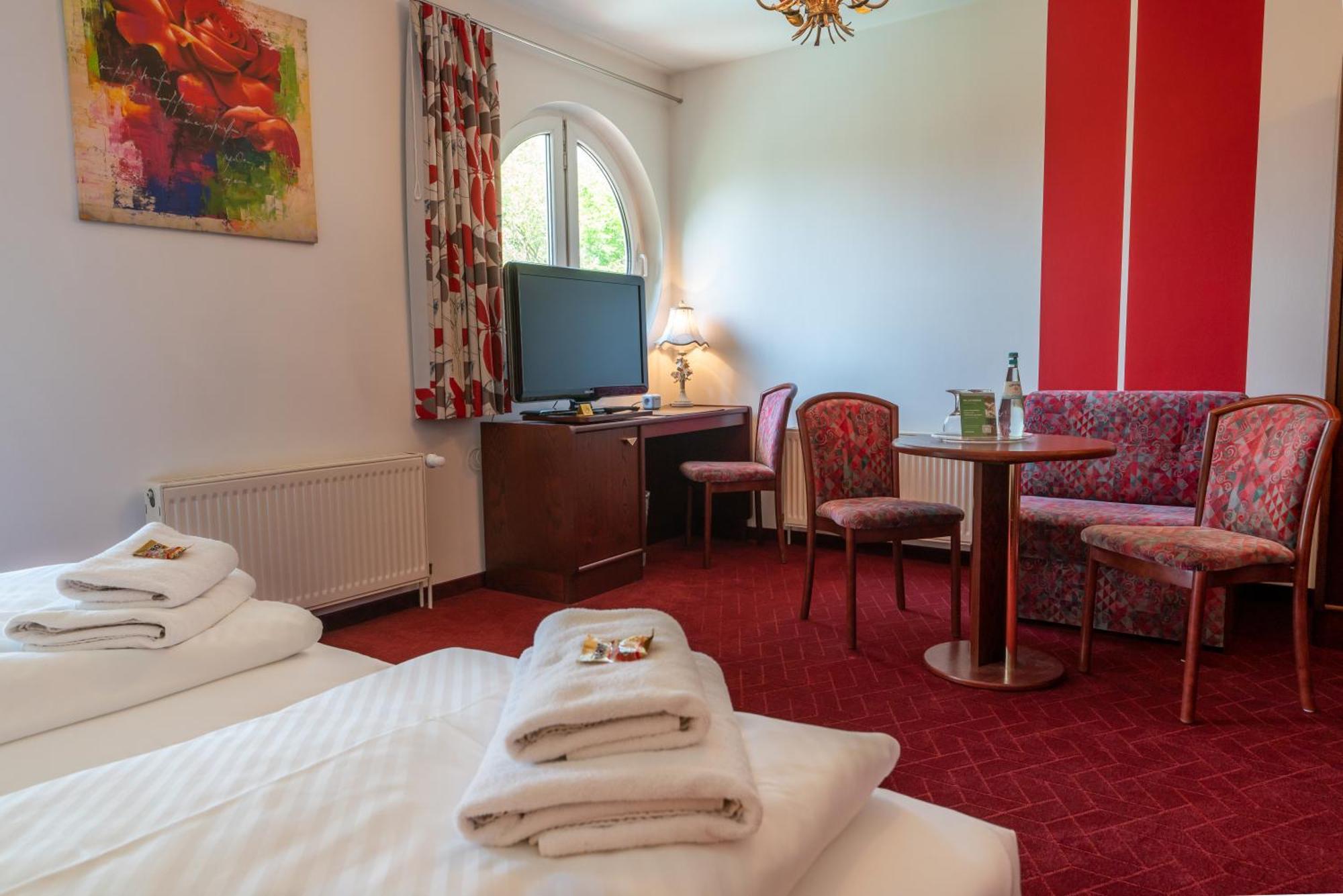 Parkhotel Neustadt Garni Eksteriør billede